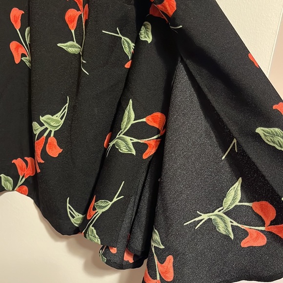 Floral Print Peasant Bell Slit Sleeve Top - Picture 3 of 4